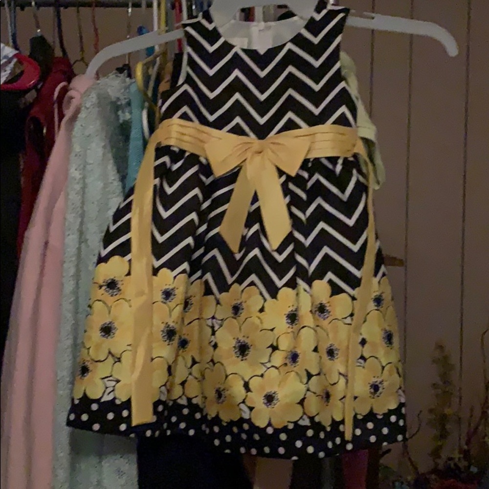 Kids clothing